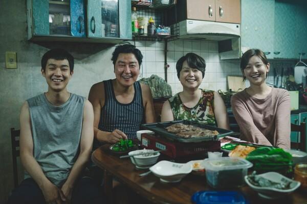 <기생충>은 어떻게 아카데미 작품상을 타게 됐을까