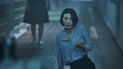 <여고괴담6>로 돌아온 김서형, 알고 보니 공포영화 단골 배우?