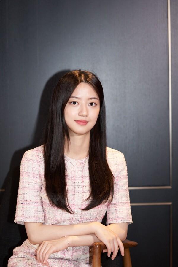 [인터뷰] <여고괴담 여섯 번째 이야기: 모교> 김현수 "아역 때 찍은 작품들 보기 힘들어요"