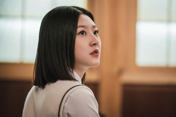 <우수무당 가두심>, 귀신보다 무서운 사람의 세상 속에서