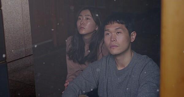 <온 세상이 하얗다> - 죽기 위해 사는 사람들