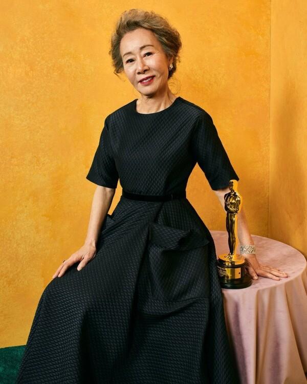 [할리우드 소식] '여우조연상' 윤여정, 2022 오스카 시상자로 나선다