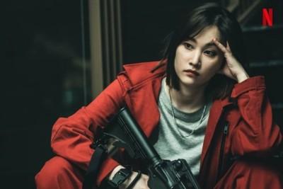 볼수록 매력 넘쳐! 충무로 러브콜 끊이지 않는다는 <종이의 집> 배우 