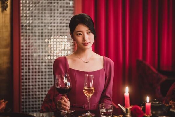 수지가 거짓말쟁이 되다니? 욕망으로 들끓는 리플리 증후군 이야기 <안나>