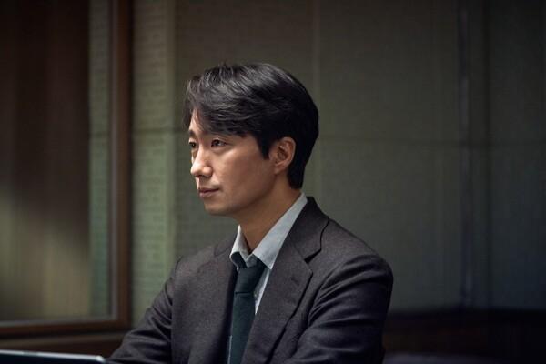 내가 그렇게 매력적입니까! 미스터리 장르에 스며드는 박해일의 존재감