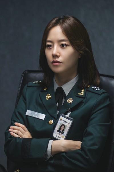 "왜 출연했냐고? 이선균과 연기하는 게 내 꿈!"<법쩐>으로 복귀한 문채원 다채로운 필모