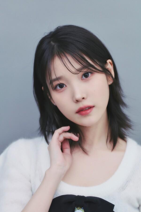 [인터뷰] “30대 접어든 지금, 세포 하나하나가 체계적으로 움직이는 느낌” <드림> 아이유