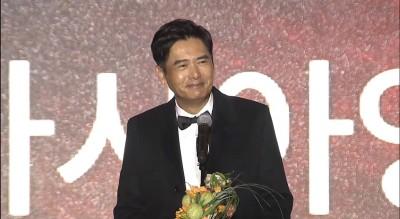 [2023 BIFF] 개막작 <한국이 싫어서>와 주윤발의 한국말 팬서비스