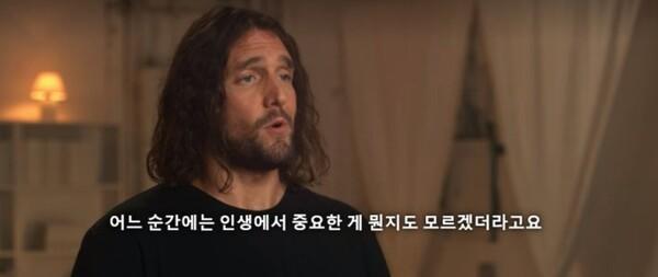 〈미니멀리즘-오늘도 비우는 사람들〉