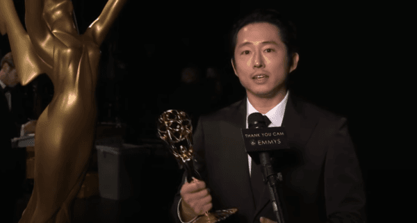 에미상 남우주연상을 받은 스티븐 연. 사진=에미상 공식 유튜브 캡처
