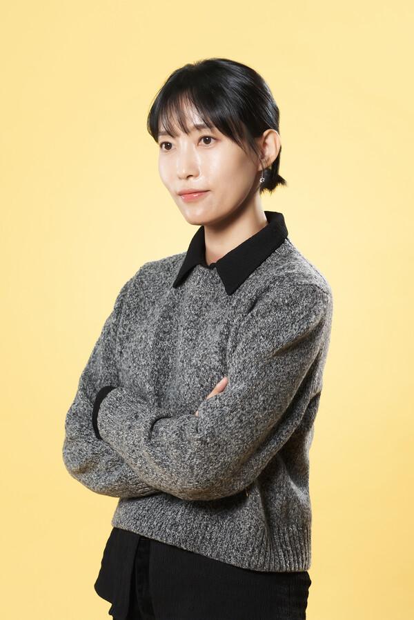 [인터뷰] 단편으로 칸 갔던 감독의 상업영화 데뷔! 〈시민덕희〉 박영주 감독과의 대화
