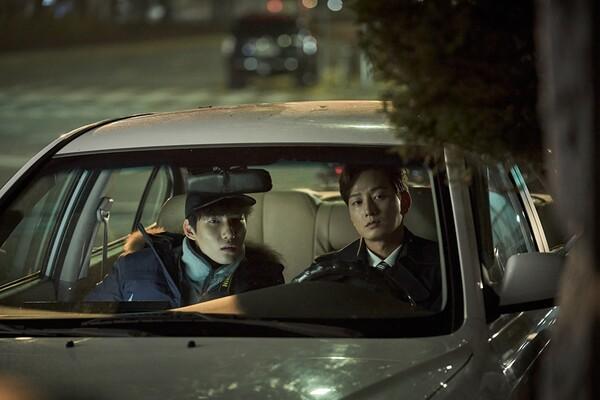 〈설계자〉(왼쪽부터) 점만 역의 탕준상, 월천 역의 이현욱
