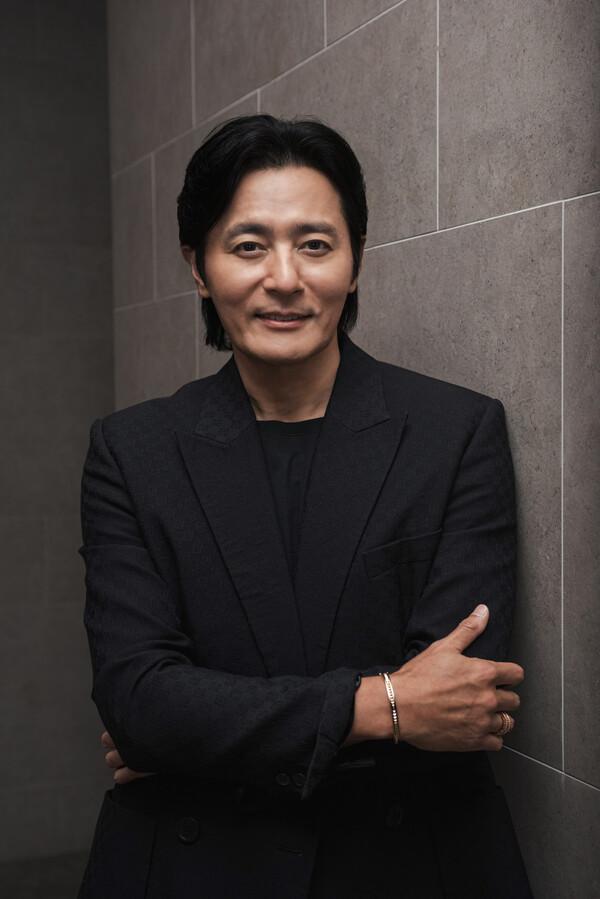[인터뷰] ‘보통의 장동건’이란? 현실적이고도 다면적인 아버지를 연기한 〈보통의 가족〉 장동건