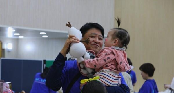 〈면접교섭〉스틸컷. (사진 제공=필름다빈)