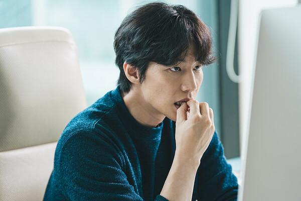 故 송재림 유작 〈폭락〉개봉 6일만에 2만 관객 돌파하며 박스오피스 1위 등극