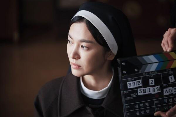 〈검은 수녀들〉