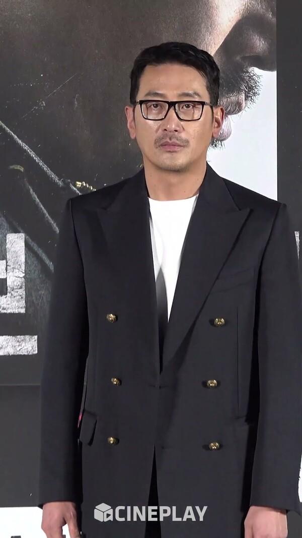 휘발유 냄새 나는 영화 [브로큰]! 쇠맛 파이프 액션 선보일 하정우!