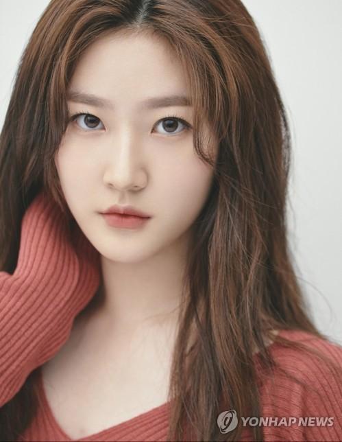 김새론, 아역스타에서 배우 커리어 중단까지… 16년간의 여정