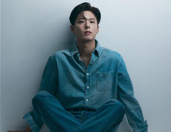 배우 박보검, 〈더 시즌즈〉 새 MC 확정