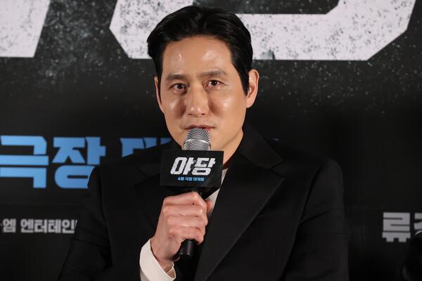 (서울=연합뉴스) 강민지 기자 = 7일 서울 강남구 메가박스 코엑스에서 열린 영화 '야당' 시사회ㆍ기자간담회에서 배우 박해준이 인사말을 하고 있다.