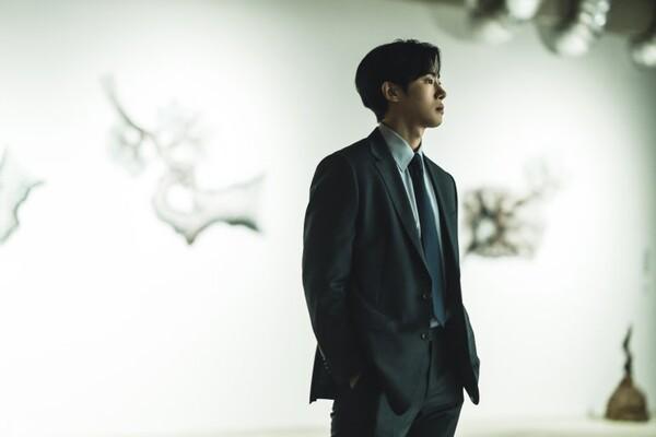 Lee Geum-son de 〈Plaza〉 (Chu Young-woo)