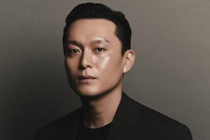 "[Wawancara] 〈Kwangjang〉 Sutradara Choi Seong-eun "Sebenarnya, So Ji-sub bukanlah pilihan pertama..."